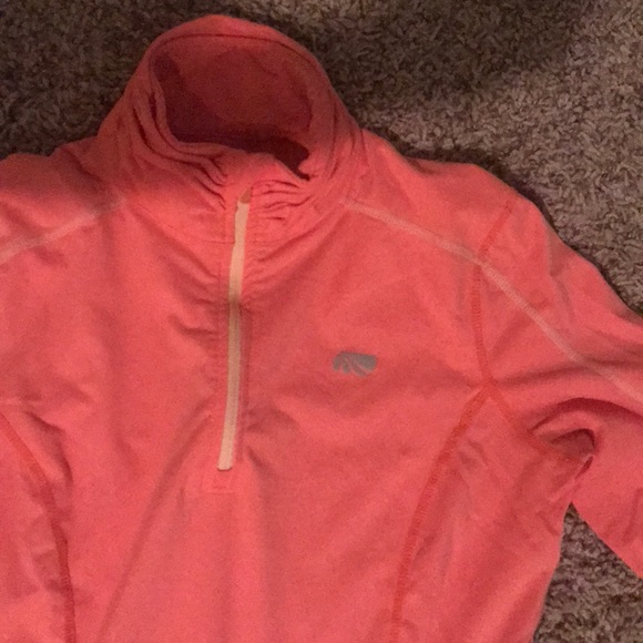 Coral pullover - Picture 3 of 3